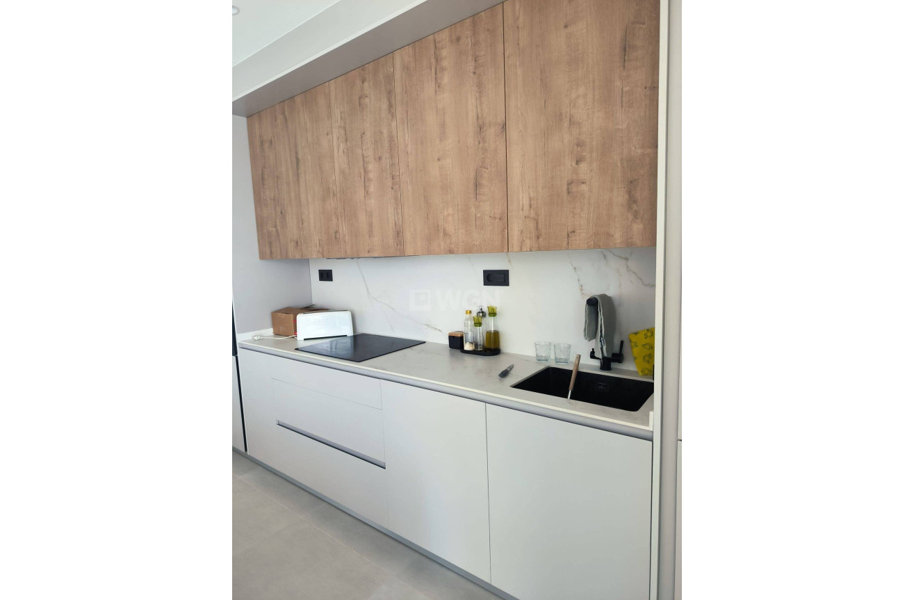 Resale - Bungalow - Pilar de la Horadada - El Mojón