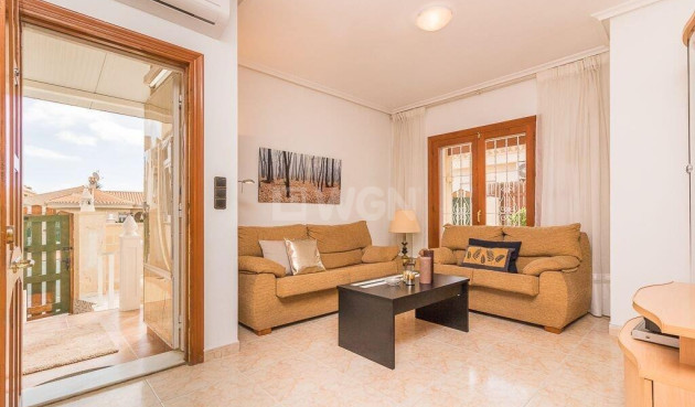 Resale - Villa - Orihuela Costa - Playa Flamenca