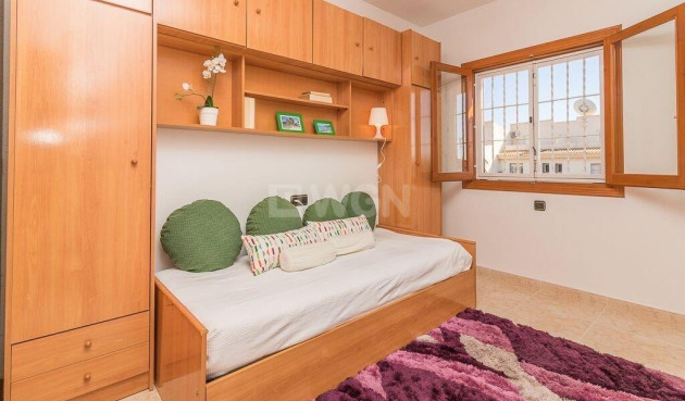 Resale - Villa - Orihuela Costa - Playa Flamenca