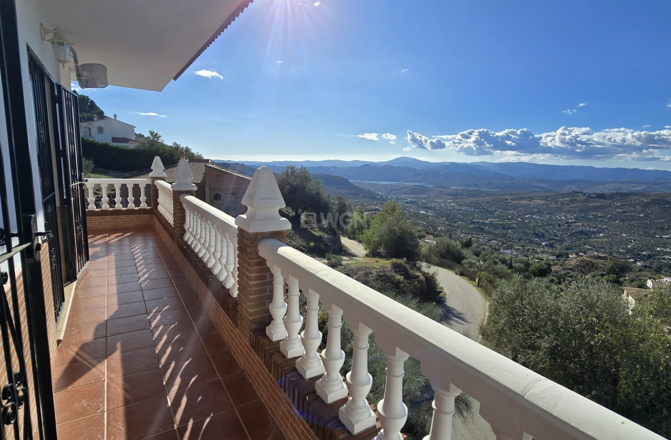 Resale - Villa - Alcaucín - Inland