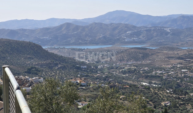 Resale - Villa - Alcaucín - Inland