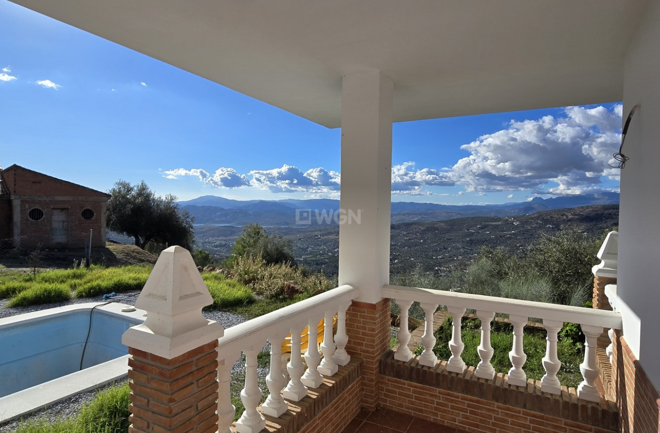 Resale - Villa - Alcaucín - Inland