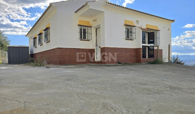 Resale - Villa - Alcaucín - Inland