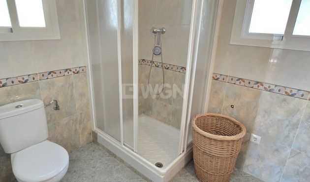 Resale - Villa - Alcaucín - Inland