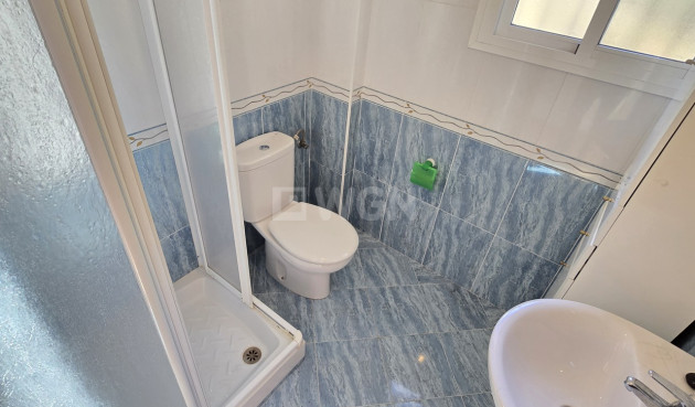 Resale - Villa - Alcaucín - Inland