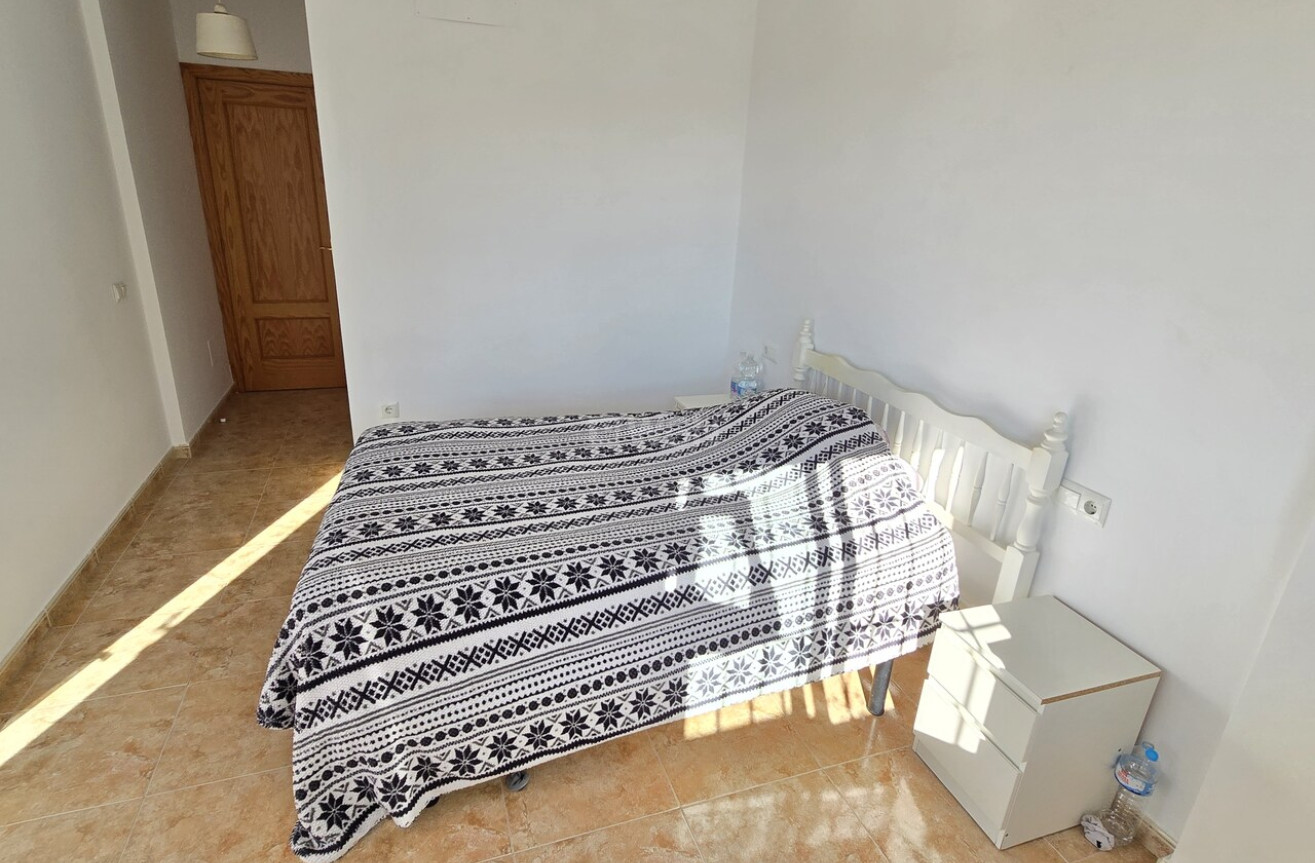 Resale - Villa - Alcaucín - Inland