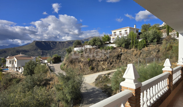 Resale - Villa - Alcaucín - Inland