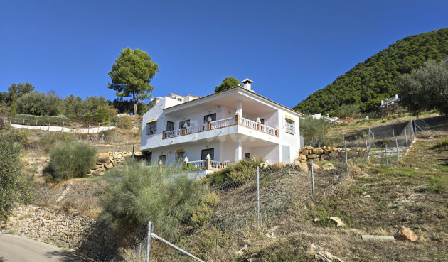 Resale - Villa - Alcaucín - Inland