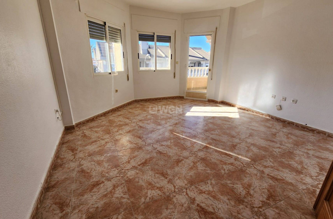 Odsprzedaż - Mieszkanie w bloku - San Javier