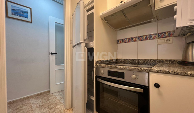 Odsprzedaż - Mieszkanie w bloku - Torrevieja - Centro