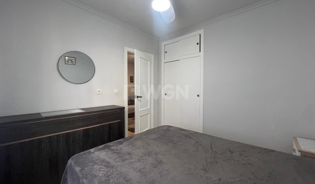 Odsprzedaż - Mieszkanie w bloku - Torrevieja - Centro