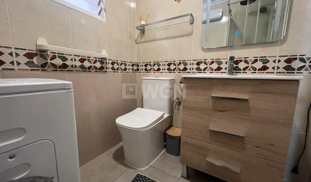 Odsprzedaż - Mieszkanie w bloku - Torrevieja - Centro