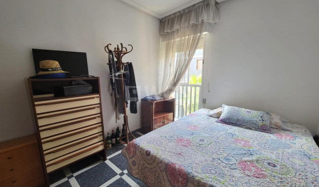 Odsprzedaż - Mieszkanie w bloku - Torrevieja - Centro