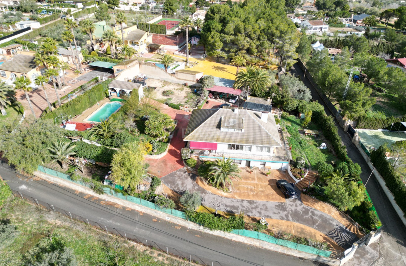 Odsprzedaż - Villa - Elda - Inland