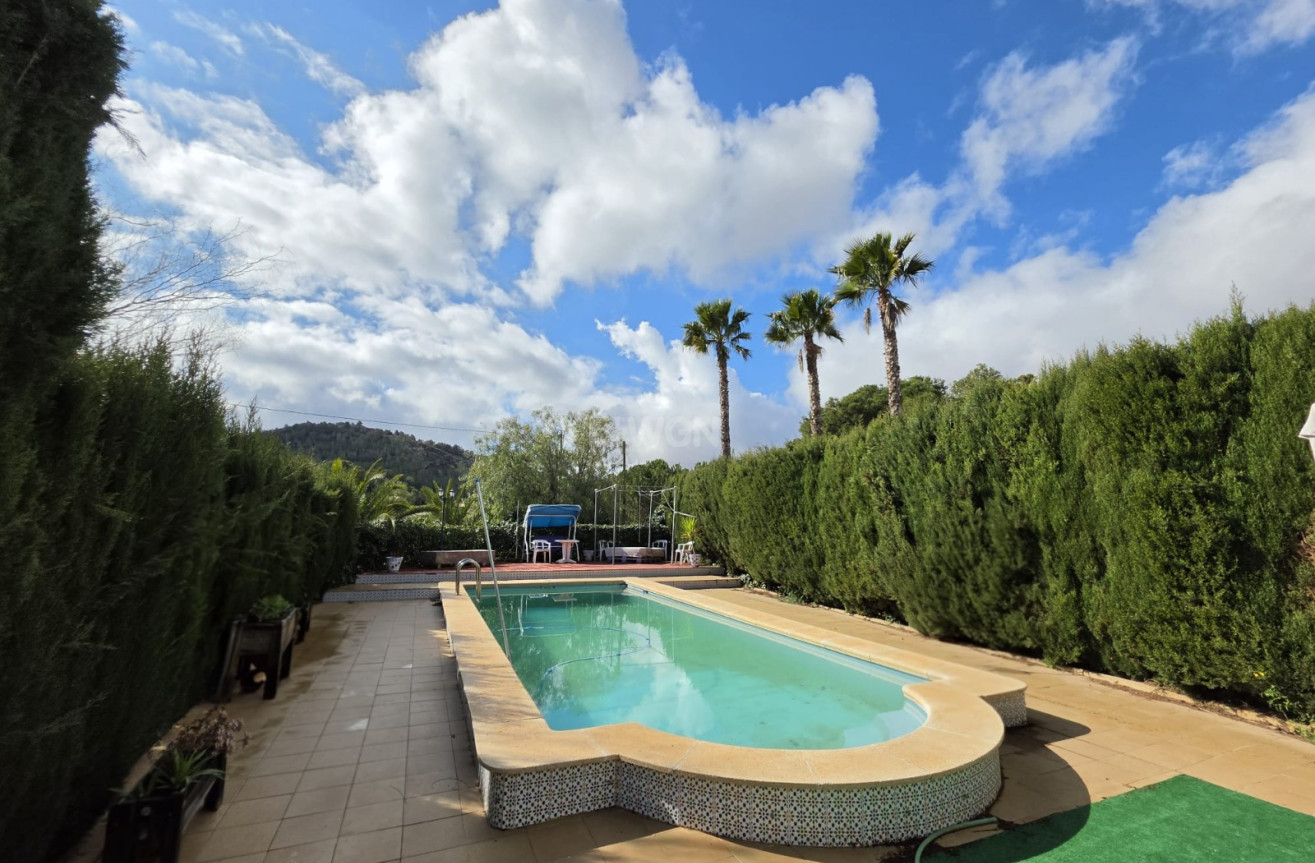 Odsprzedaż - Villa - Elda - Inland