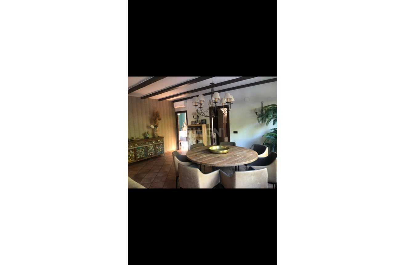 Resale - Villa - Elda - Inland