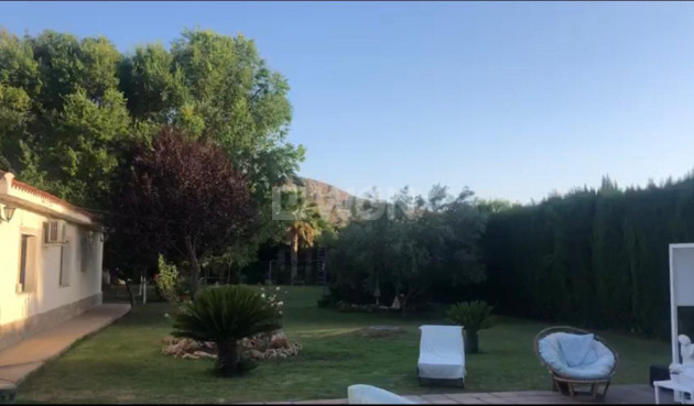 Resale - Villa - Elda - Inland