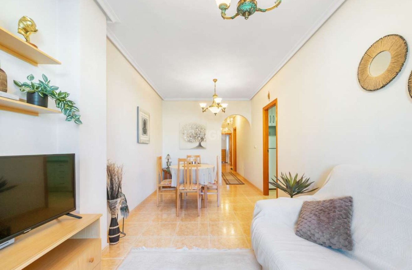 Odsprzedaż - Mieszkanie w bloku - Torrevieja - Costa Blanca