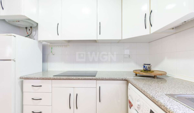 Odsprzedaż - Mieszkanie w bloku - Torrevieja - Costa Blanca