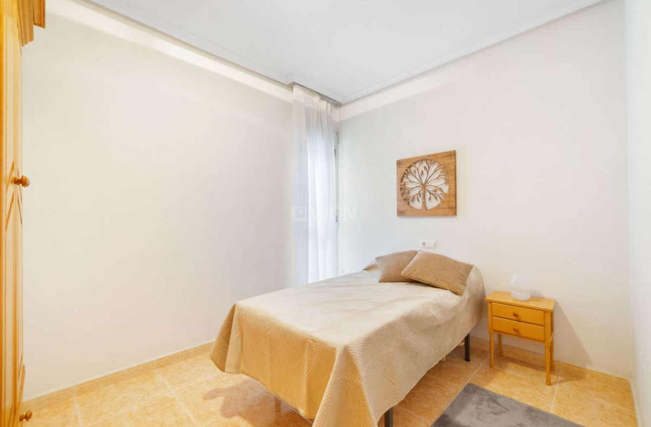 Odsprzedaż - Mieszkanie w bloku - Torrevieja - Costa Blanca