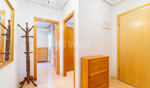 Odsprzedaż - Mieszkanie w bloku - Torrevieja - Costa Blanca