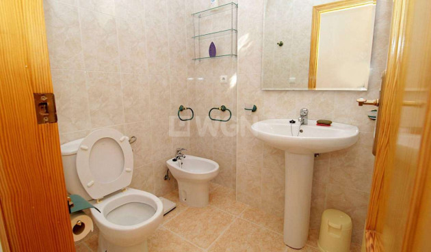 Odsprzedaż - Mieszkanie w bloku - Torrevieja - Costa Blanca