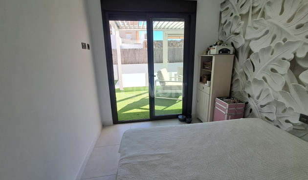 Resale - Villa - Cabo Roig - Costa Blanca