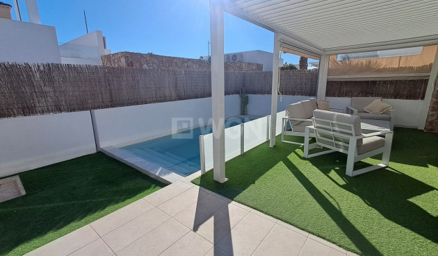 Resale - Villa - Cabo Roig - Costa Blanca