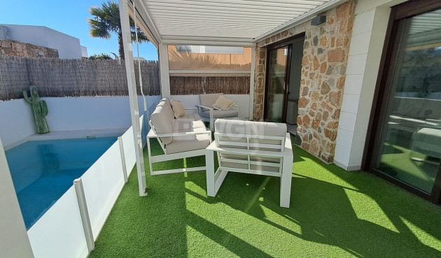 Resale - Villa - Cabo Roig - Costa Blanca