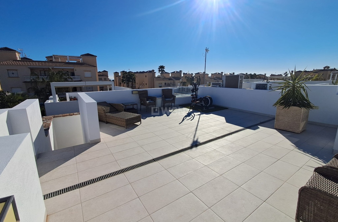 Resale - Villa - Cabo Roig - Costa Blanca