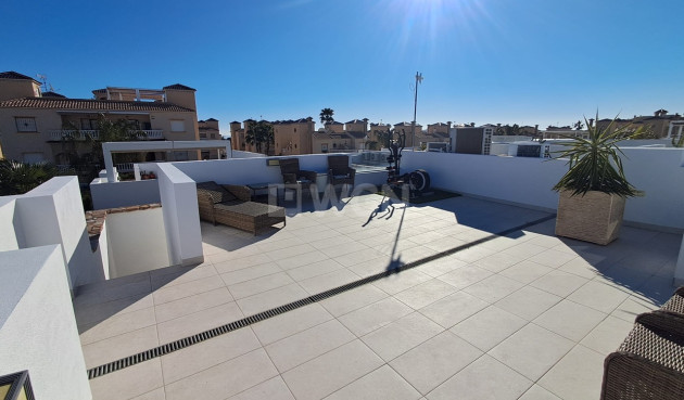 Resale - Villa - Cabo Roig - Costa Blanca