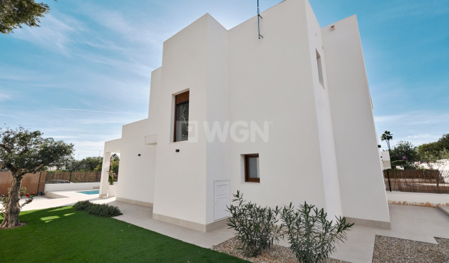 Resale - Villa - Orihuela Costa - Costa Blanca