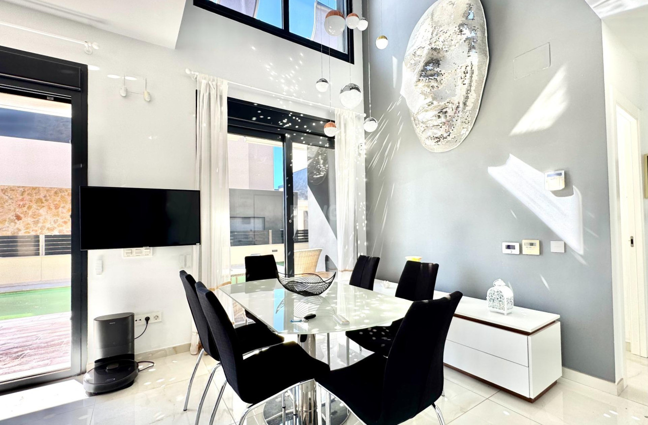 Resale - Villa - Orihuela Costa - Lomas de Cabo Roig