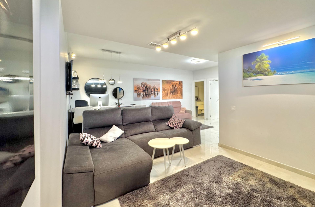 Resale - Villa - Orihuela Costa - Lomas de Cabo Roig