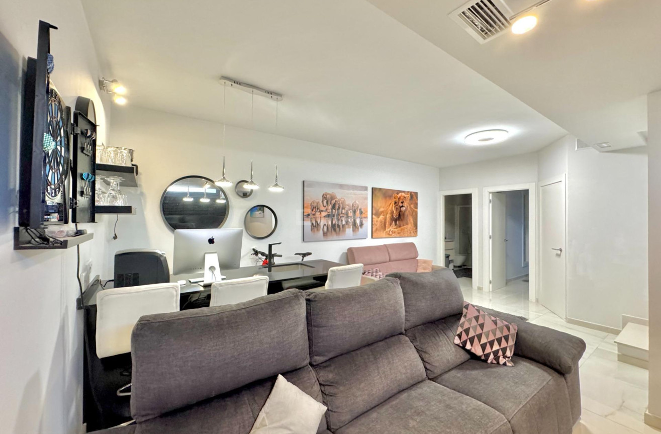 Resale - Villa - Orihuela Costa - Lomas de Cabo Roig