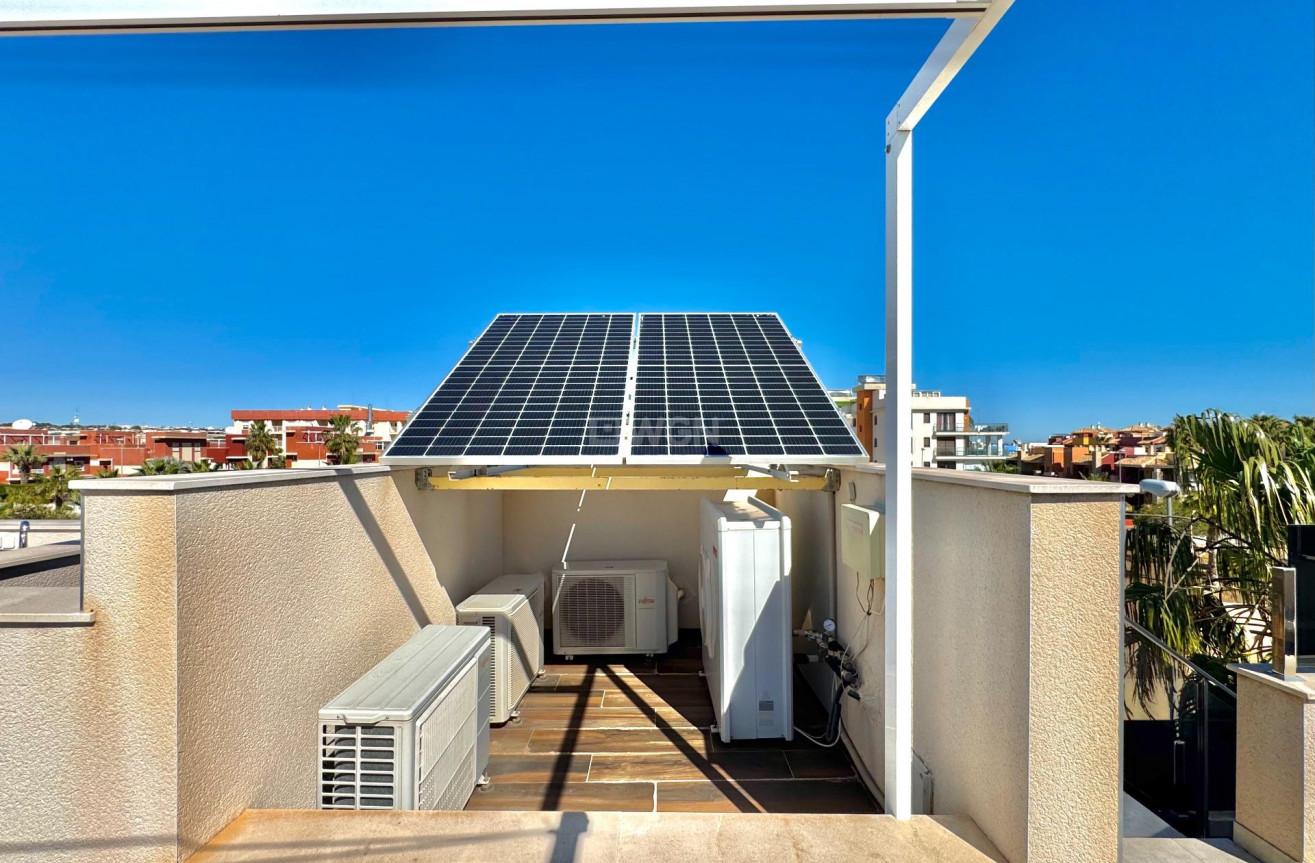 Resale - Villa - Orihuela Costa - Lomas de Cabo Roig