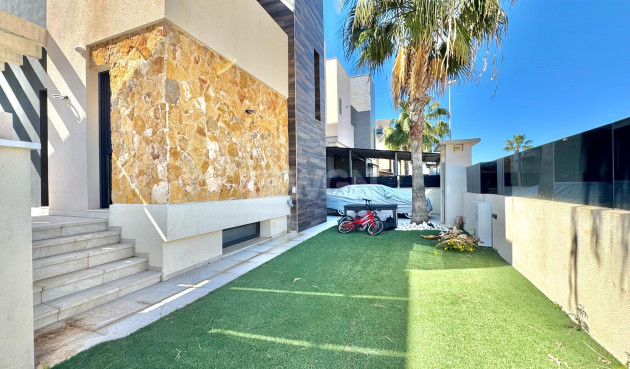 Resale - Villa - Orihuela Costa - Lomas de Cabo Roig