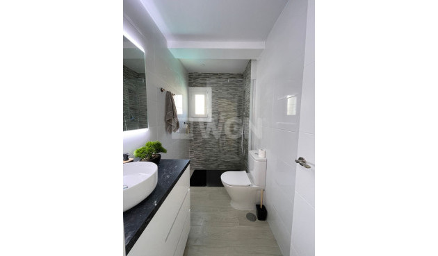 Resale - Apartment / flat - Cabo Roig - Costa Blanca