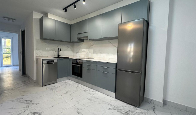 Resale - Apartment / flat - Torrevieja - La Veleta