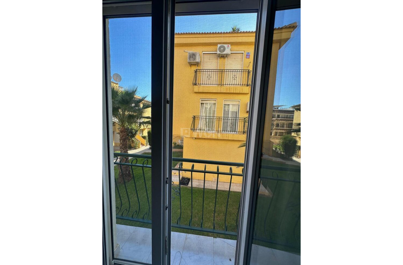 Resale - Apartment / flat - Torrevieja - La Veleta