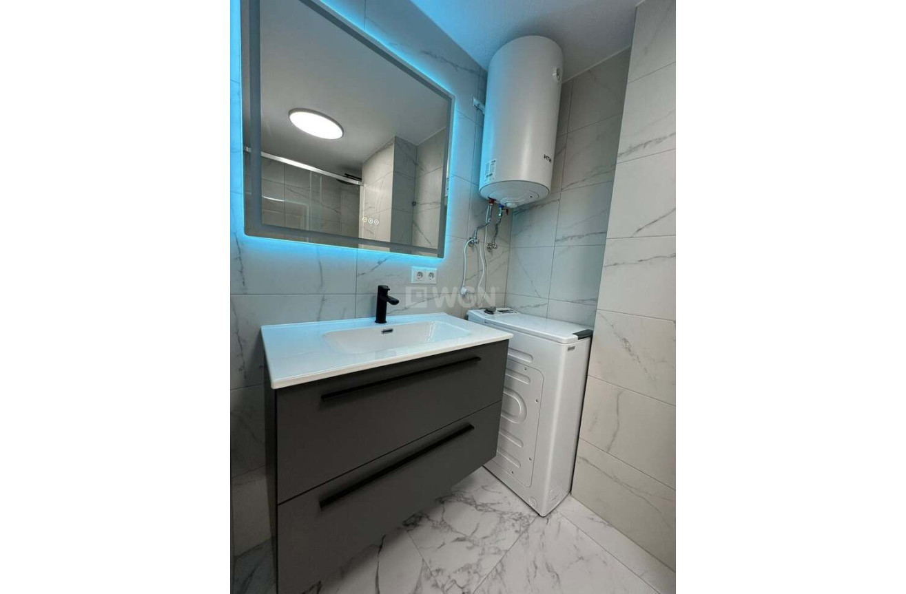 Resale - Apartment / flat - Torrevieja - La Veleta