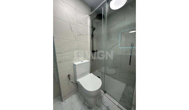 Resale - Apartment / flat - Torrevieja - La Veleta