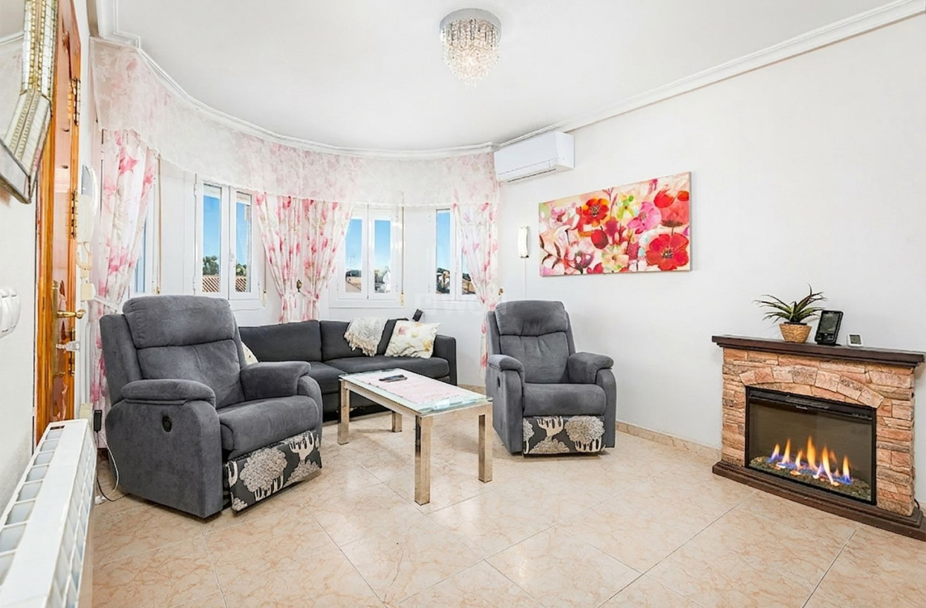 Resale - Villa - Torrevieja - Costa Blanca