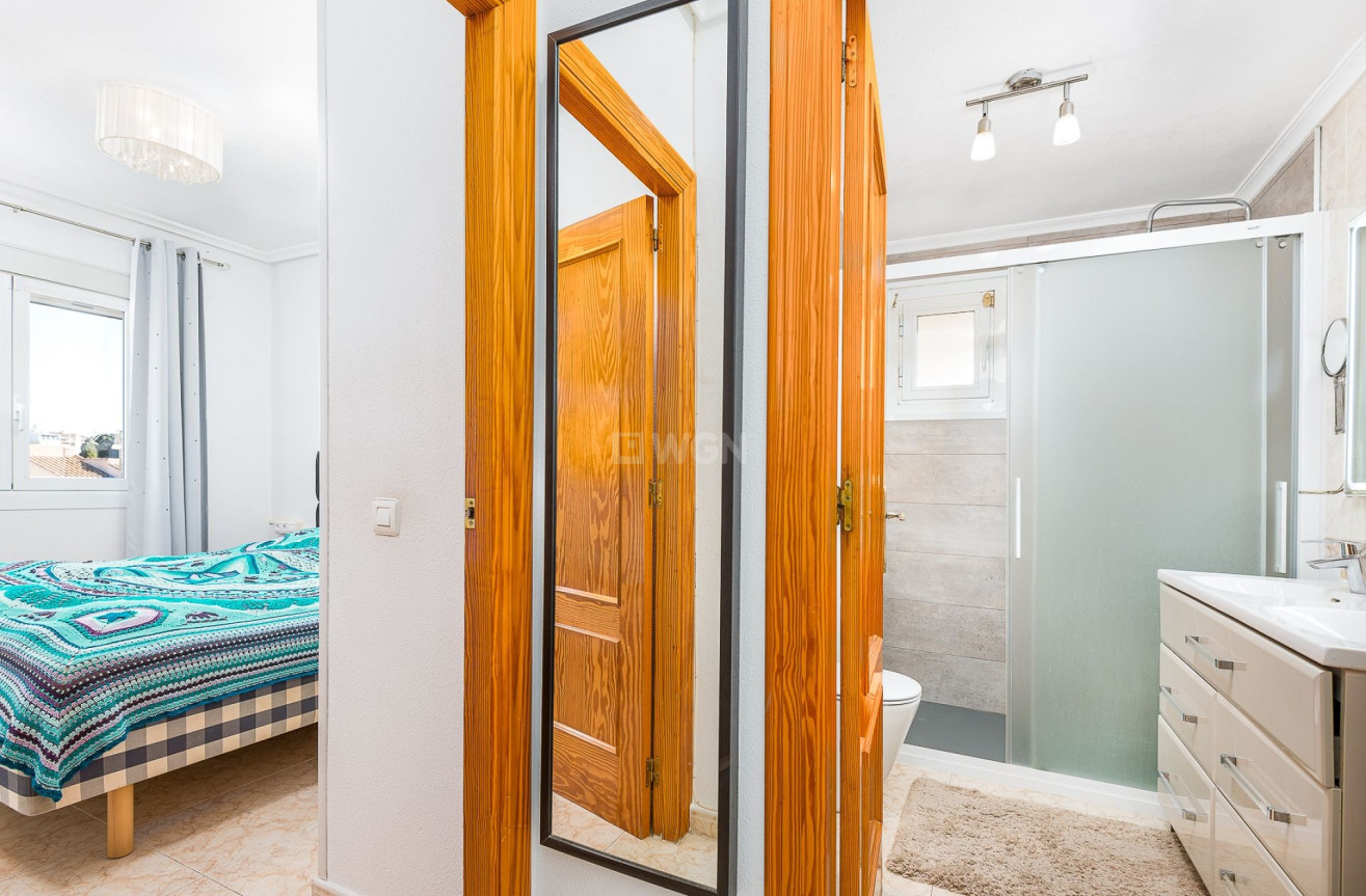 Resale - Villa - Torrevieja - Costa Blanca