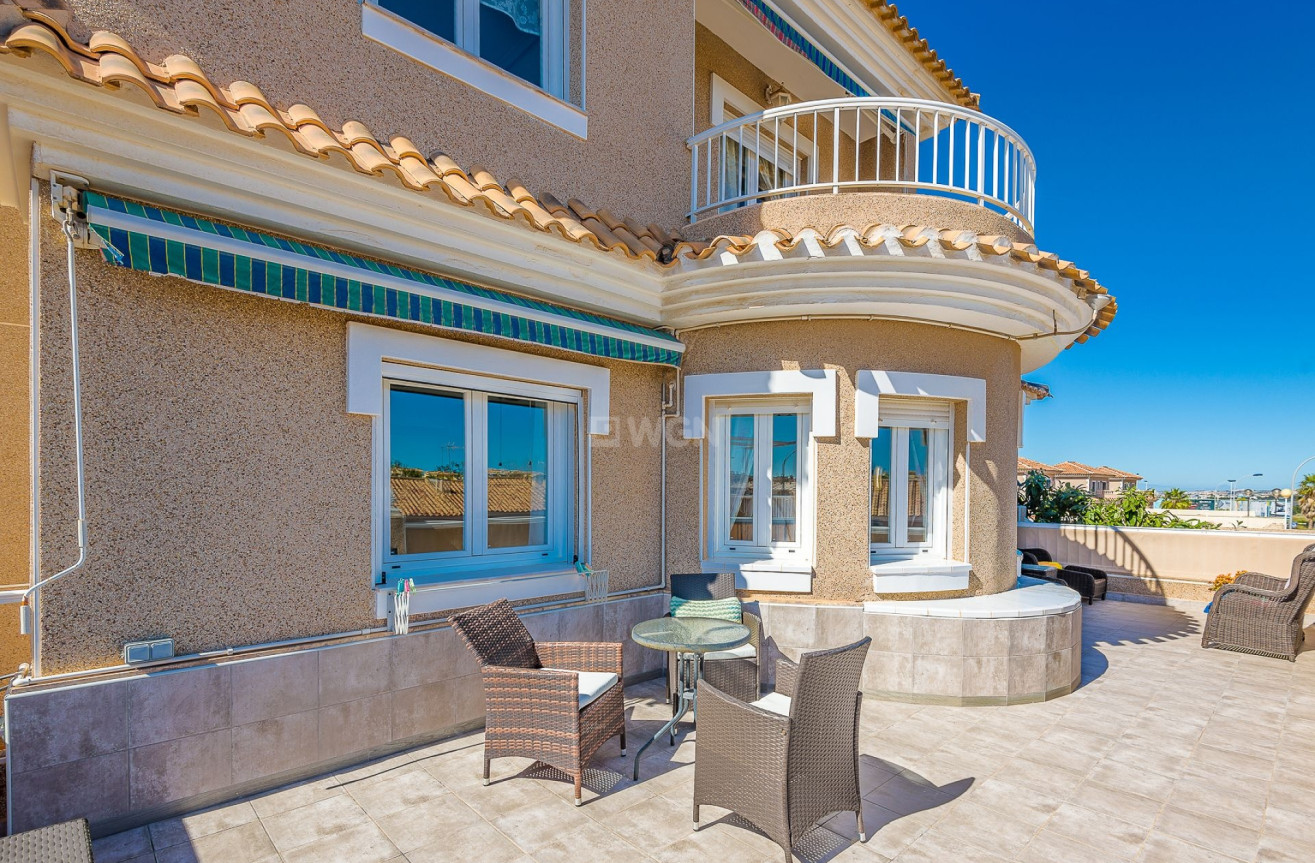 Resale - Villa - Torrevieja - Costa Blanca