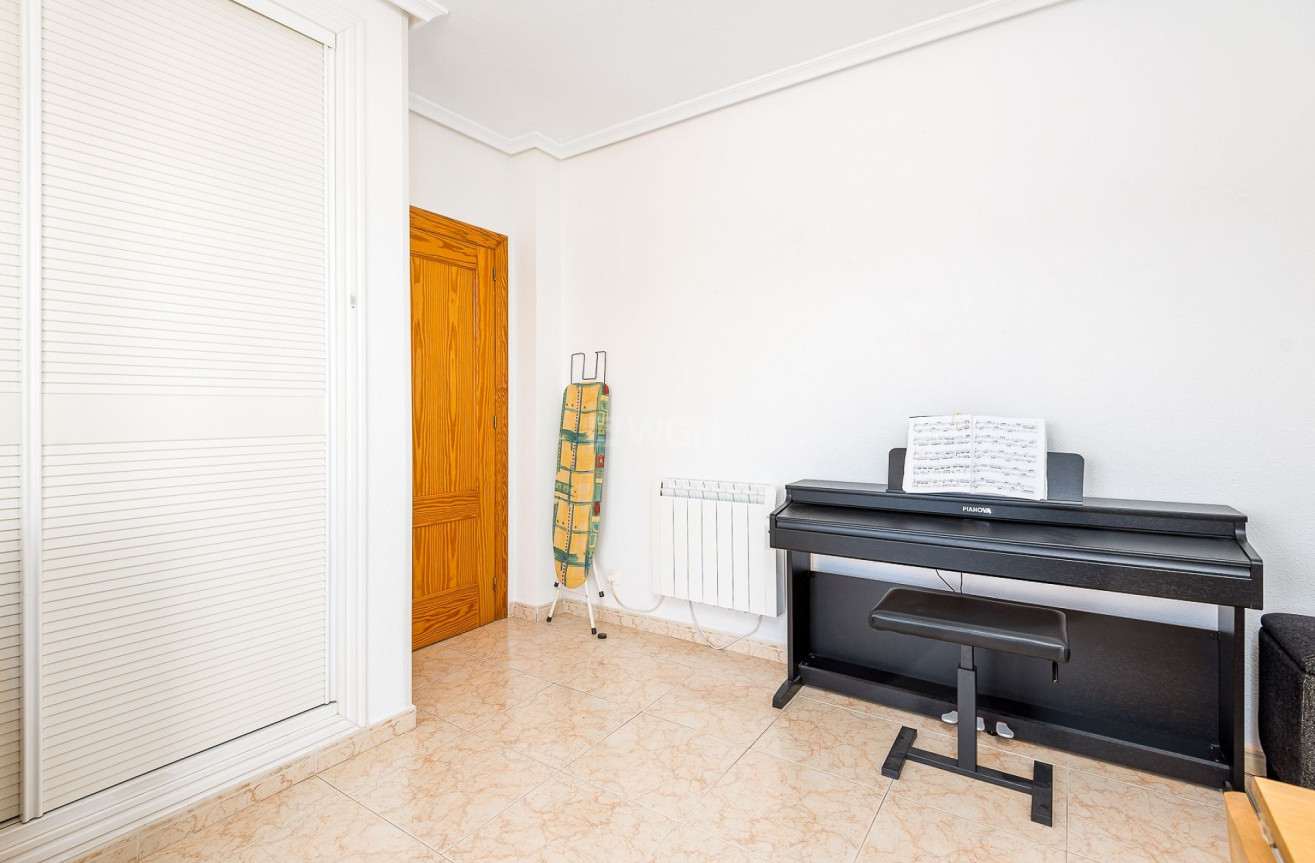 Resale - Villa - Torrevieja - Costa Blanca