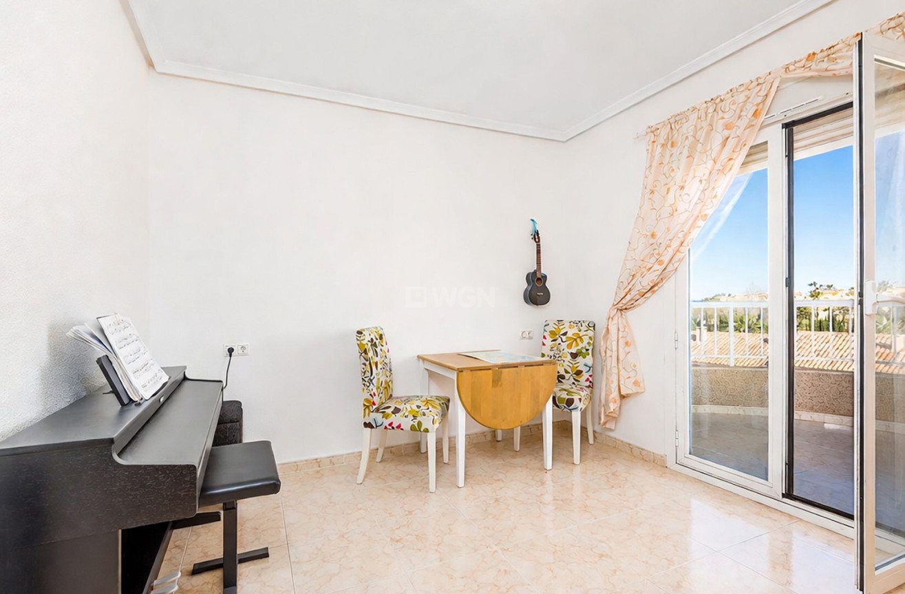 Resale - Villa - Torrevieja - Costa Blanca