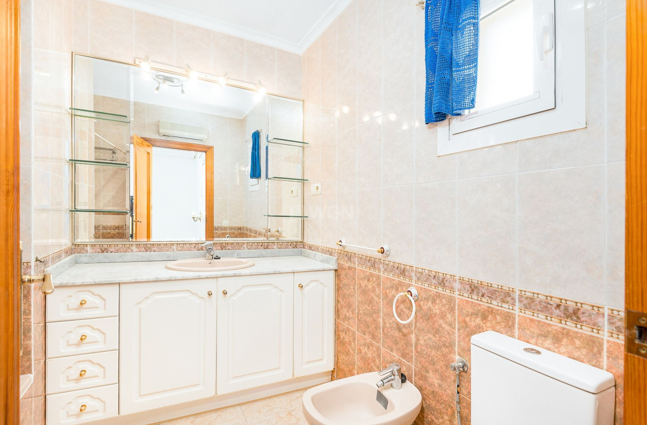 Resale - Villa - Torrevieja - Costa Blanca