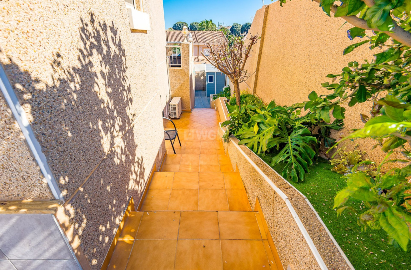 Resale - Villa - Torrevieja - Costa Blanca