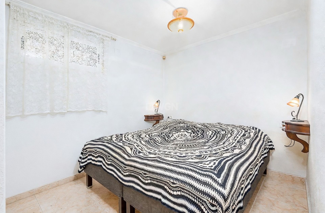 Resale - Villa - Torrevieja - Costa Blanca